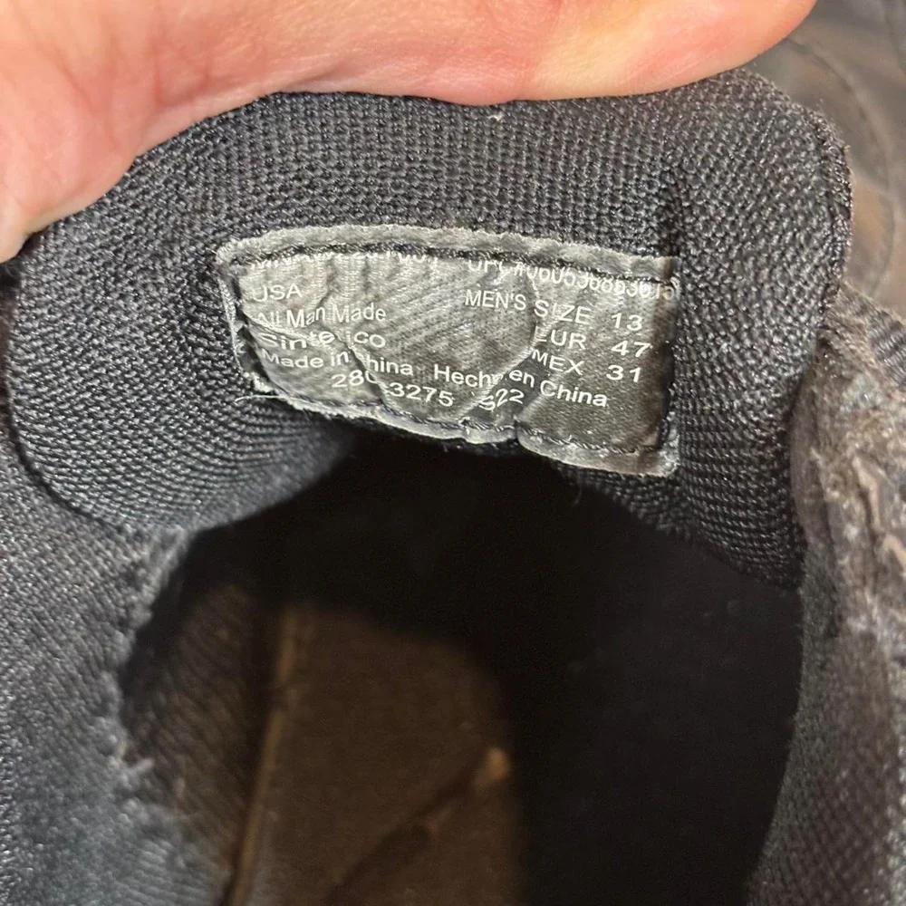 Black leather sneakers with a retro vibe Size 13